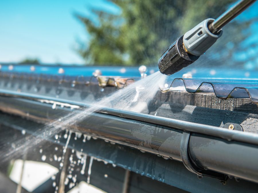 Gutter Cleaning From Bulls Eye Clean Windows